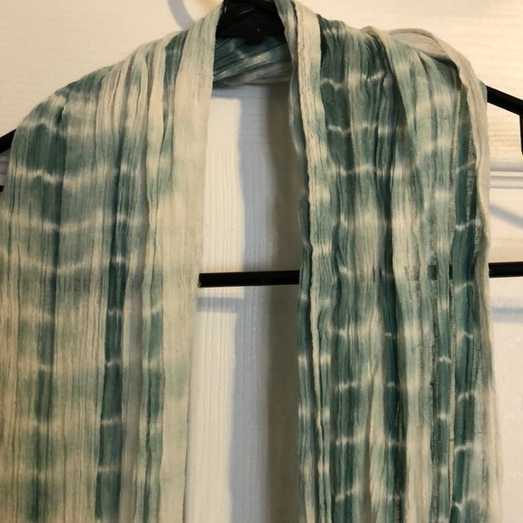 Tie dye teal sage and ivory scarf - Picture 3 of 3